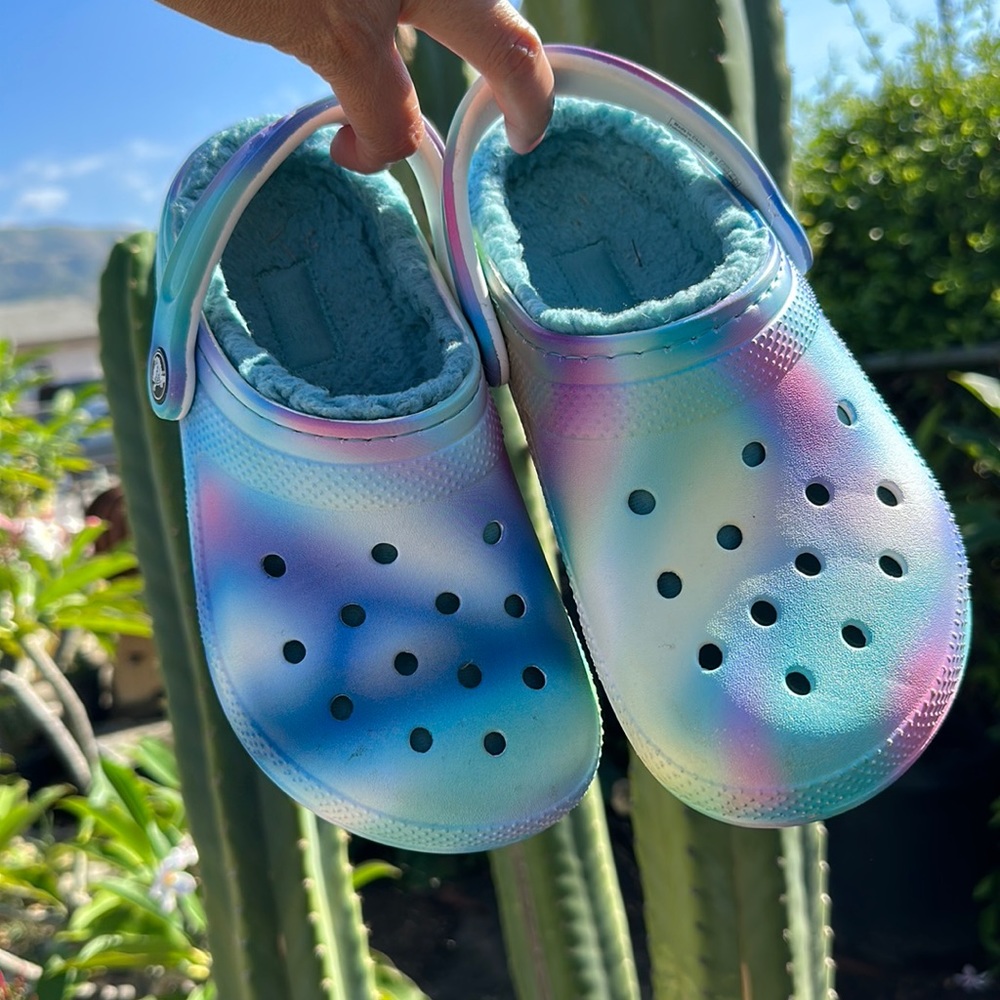 Classic Fuzz CROCS W4 M2